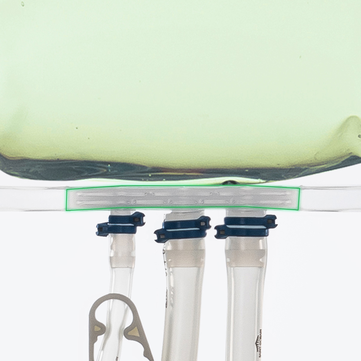 船型接頭：避免袋口留有積液導(dǎo)致液體轉(zhuǎn)移不完全