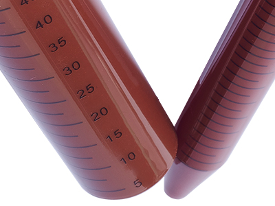 管體表面黑色刻度清晰，準(zhǔn)確度±2%