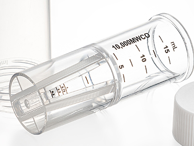 截留分子量標(biāo)識和體積刻度絲印在過濾器側(cè)面，便于識別