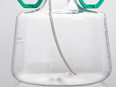 內(nèi)側(cè)管路可伸至瓶底，完成液體轉(zhuǎn)移，管路長度與孔徑還可根據(jù)需求進行定制