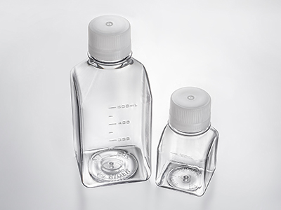 底部平整，可穩(wěn)定放置于桌面