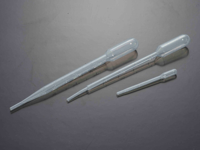 采用小吸頭設(shè)計(jì),刻度線(xiàn)清晰、準(zhǔn)確，可保證滴量的可重復(fù)性