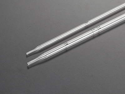 細(xì)長管身，易于進(jìn)出窄口容器