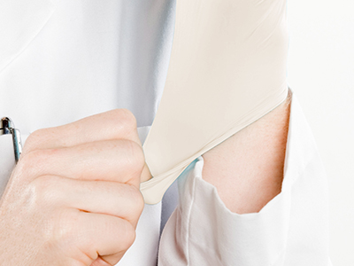 拉伸強(qiáng)度高，不易破，降低手套損耗